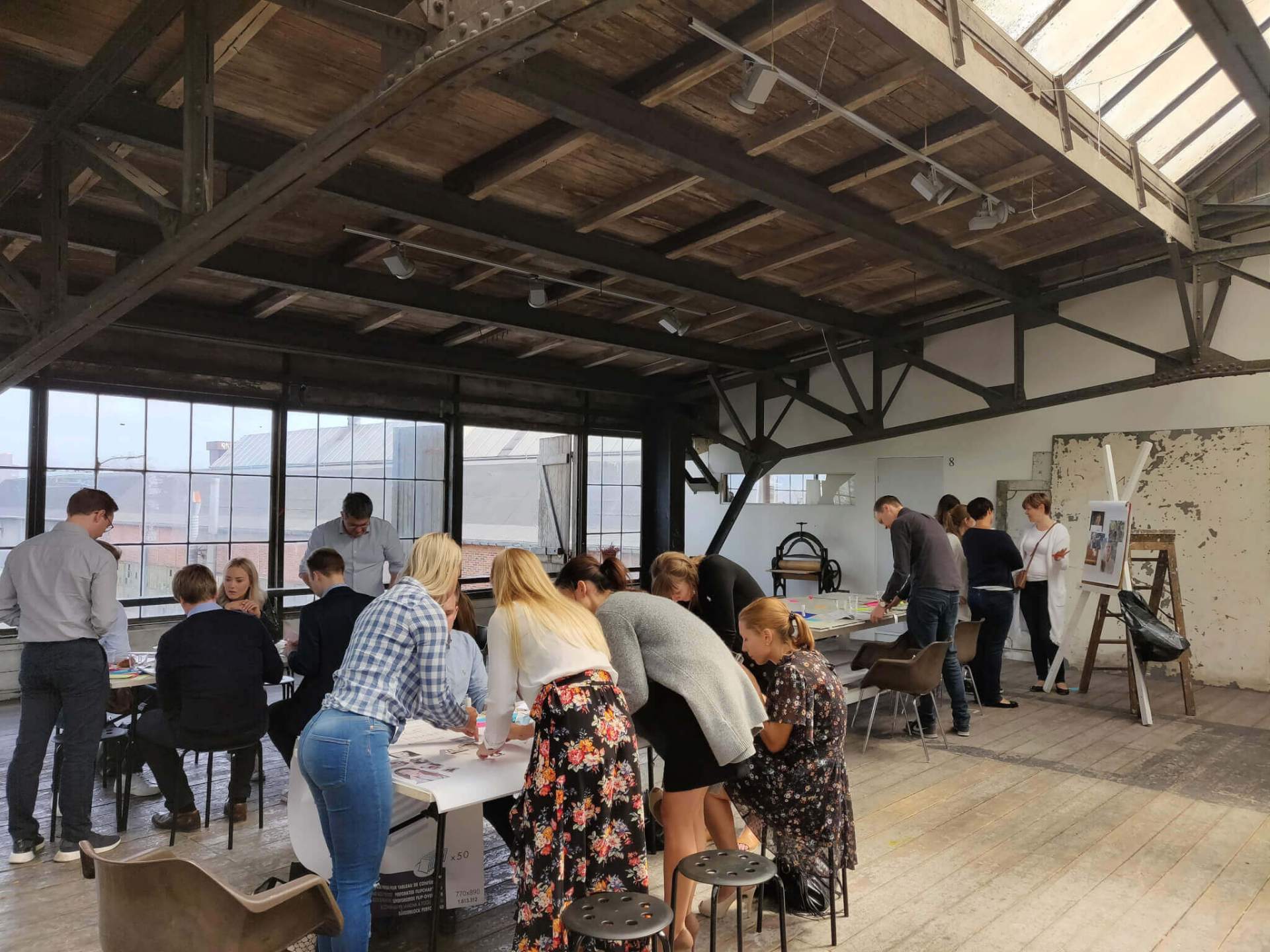 Workshop på loftet med store vinduer